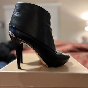 Michael Kors Kendra Peep toe Bootie